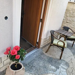 Apartman Mareamor Rab, Palit