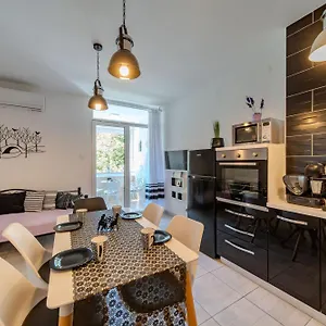 Apartman Rab Centar, Palit
