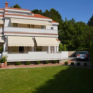  Apartment Natasa